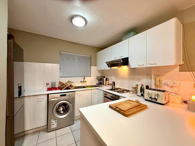 2 Bedroom Property for Sale in Hout Bay Western Cape